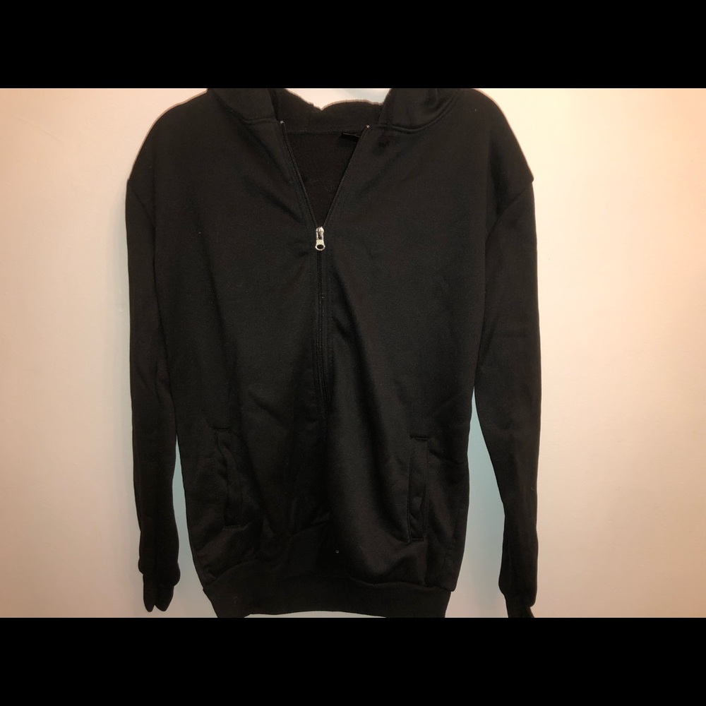 Black sweatshirt